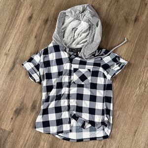 Polly & Esther Navy and White Checkered Short Sleeve Top